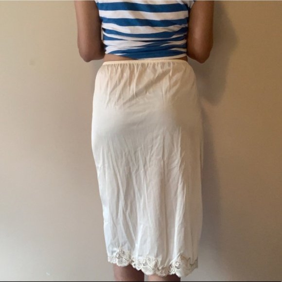 Fortune Vintage Deadstock 1960s Half Slip - Picture 2 of 7